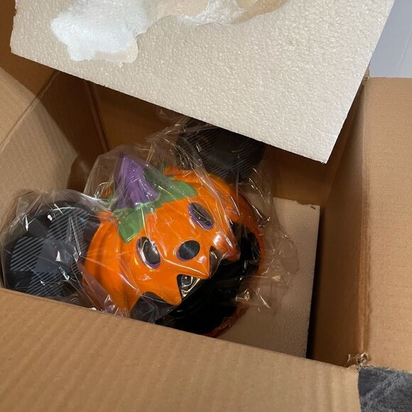 Disney Parks Mickey Mouse Pumpkin Candy Bowl NWT - Picture 13 of 13